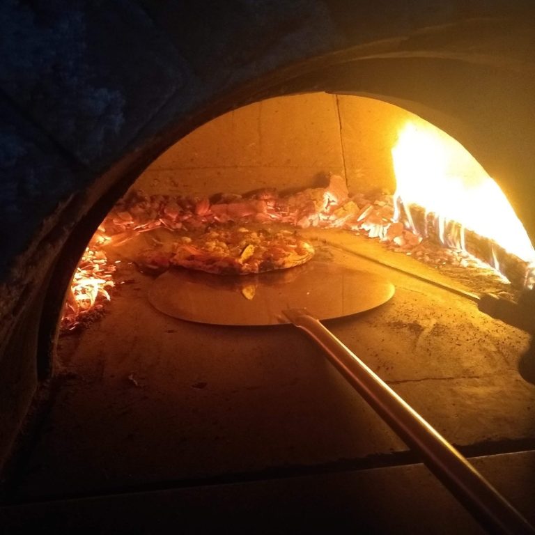 Pizza oven